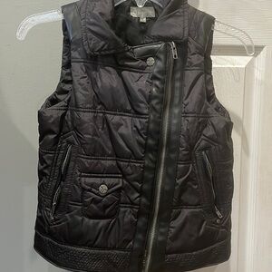 Awesome 🖤 black tractr puffer vest L